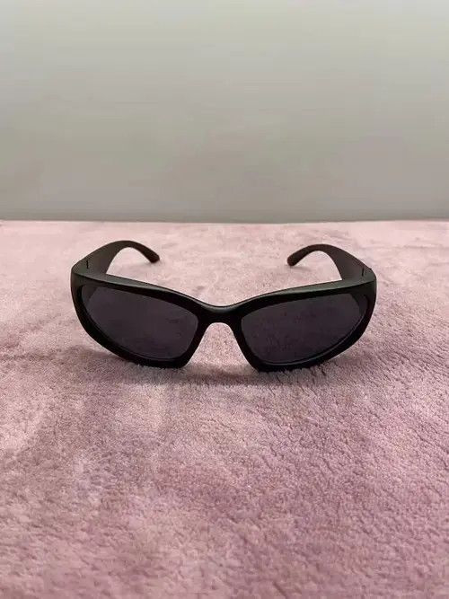 VIBE Vintage Silver Chrome Y2K glasses Sunglasses cyber rave punk Size ONE SIZE - 3 Thumbnail