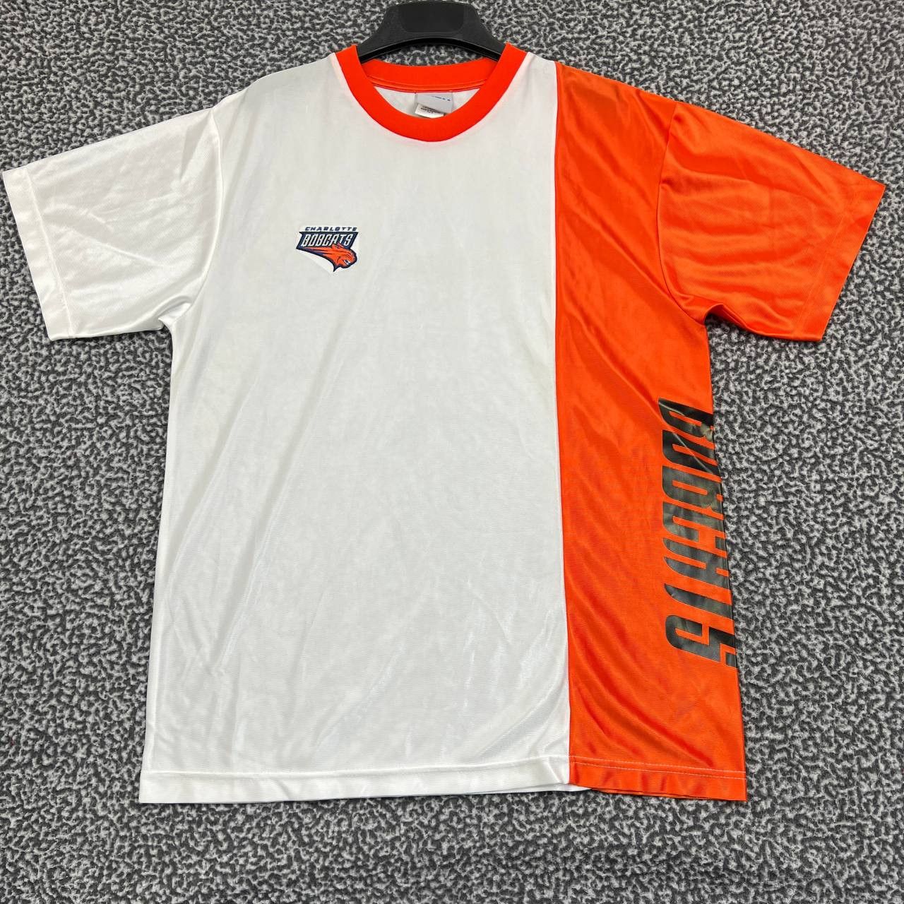 NBA Charlotte Bobcats Shirt Men Medium White NBA Crew Neck M Size US M / EU 48-50 / 2 - 1 Thumbnail