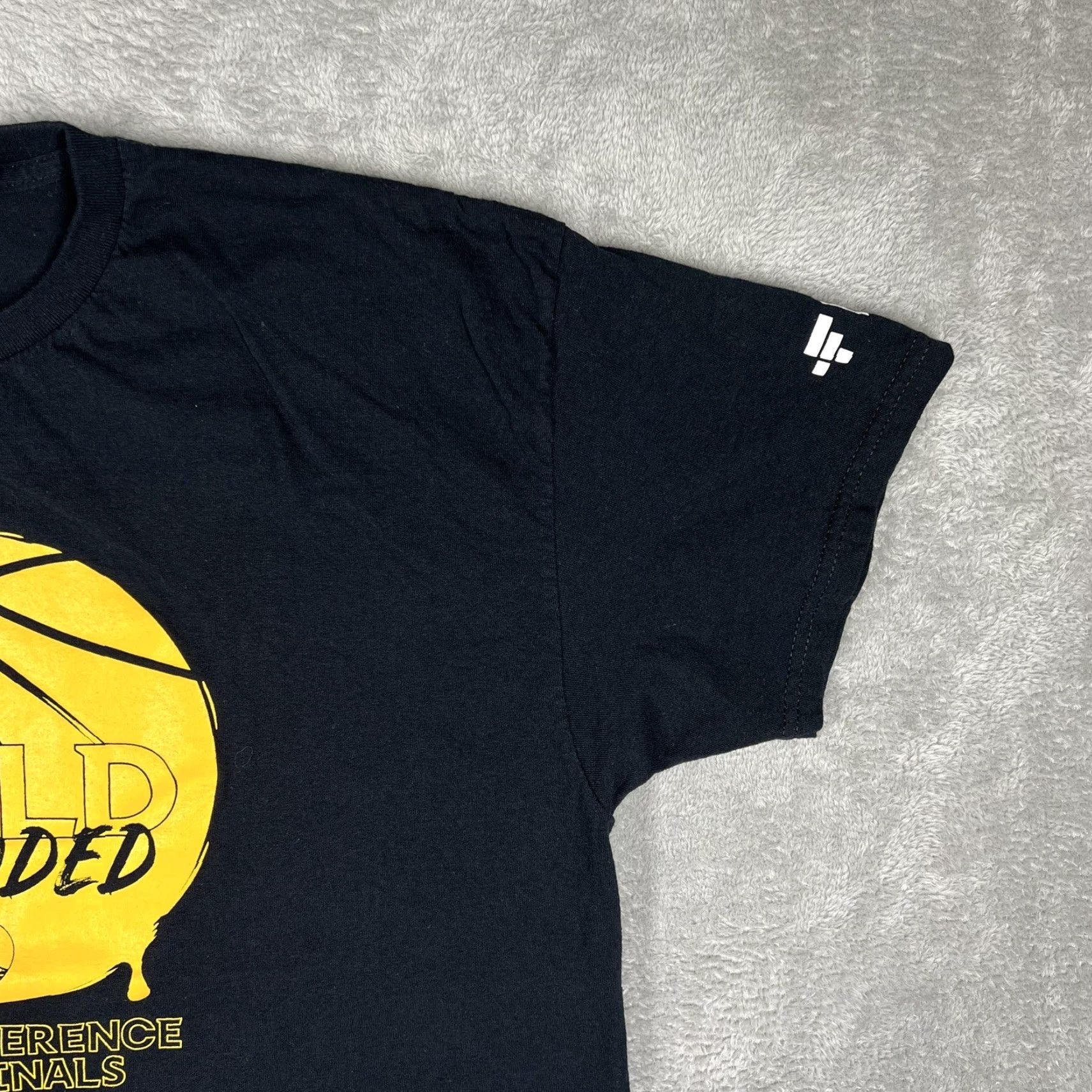 Gildan Golden State Warriors Gold Blooded T-Shirt XL Black Cotton Short Sleeve Crew Neck FTX Logo 2002? Size US XL / EU 56 / 4 - 3 Thumbnail