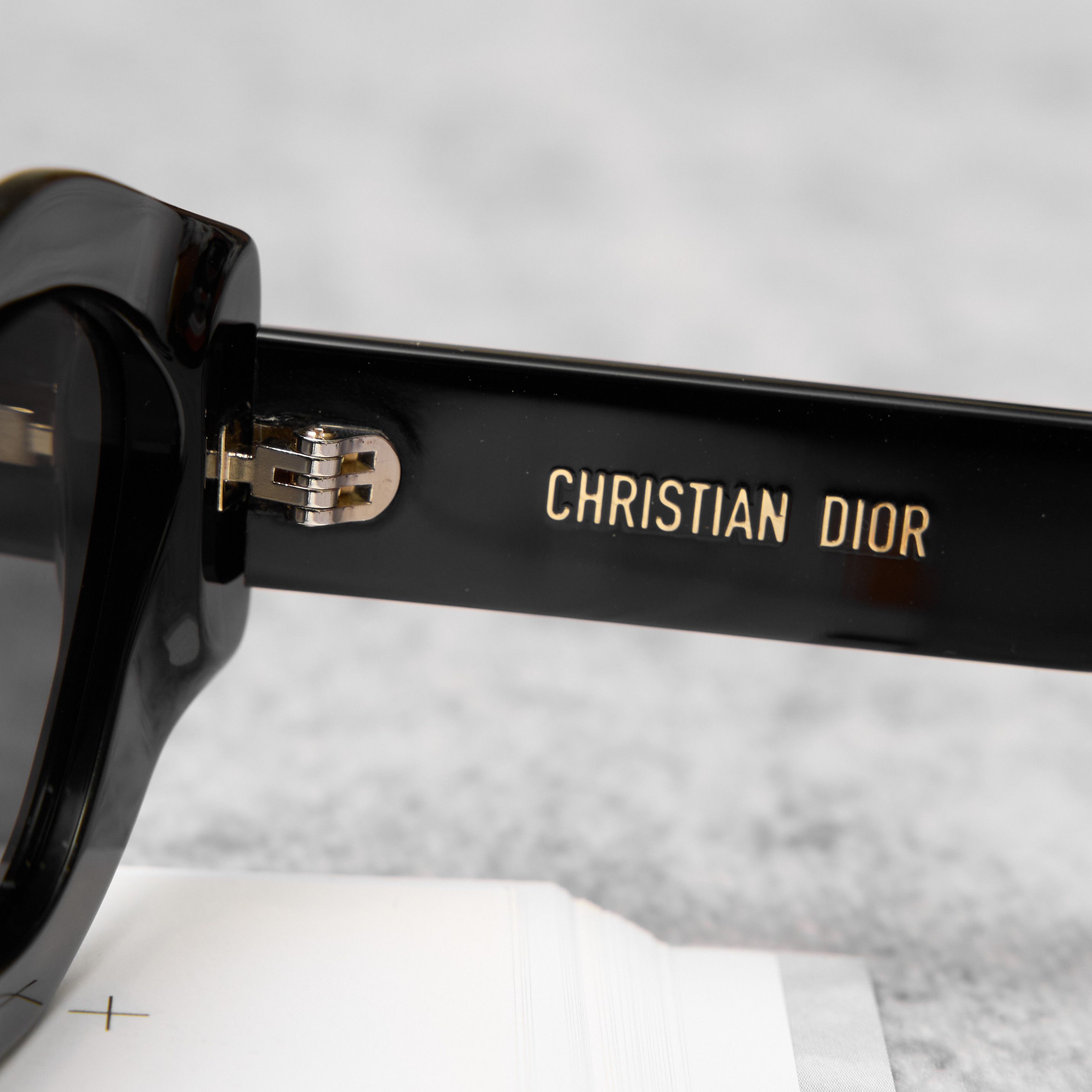 Dior DIOR DiorSignature B1U Black Butterfly Sunglasses BLACK Size ONE SIZE - 4 Thumbnail