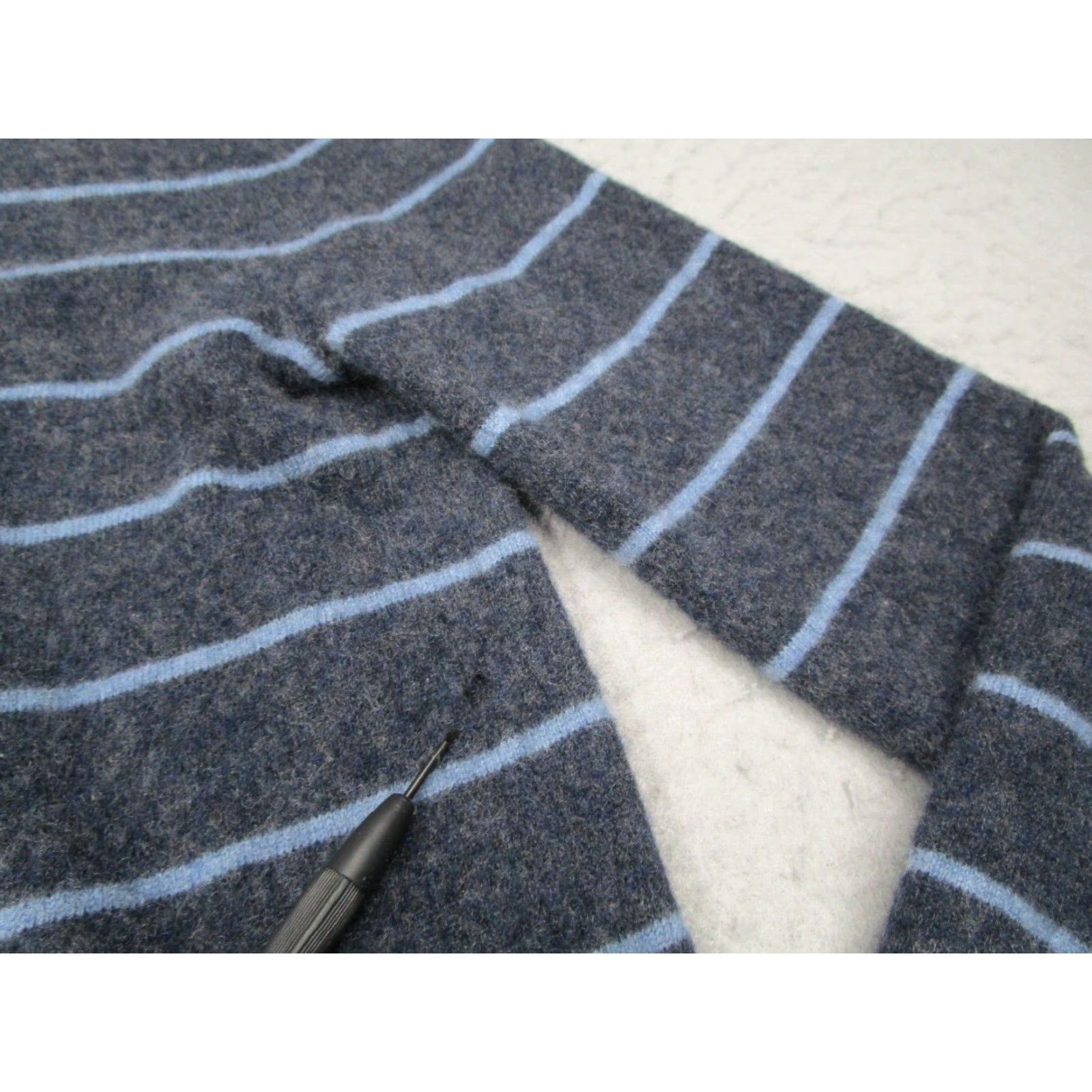 Banana Republic BANANA REPUBLIC Todd & DUNCAN Men Small Blue Striped Long Sleeve Crew Neck Pullover - 100% Cashmere - Knit, Wool, Classic Fit, Sweatery? Size US S / EU 44-46 / 1 - 5 Thumbnail