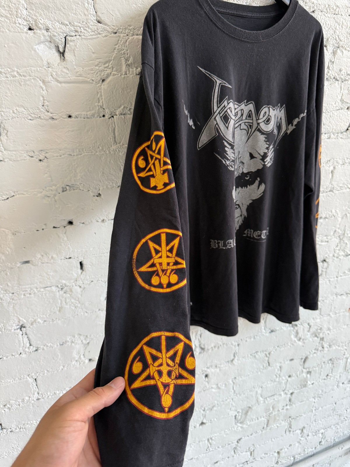 Vintage 1996 VENOM ‘BLACK METAL’ L/S TEE Size US XL / EU 56 / 4 - 3 Thumbnail