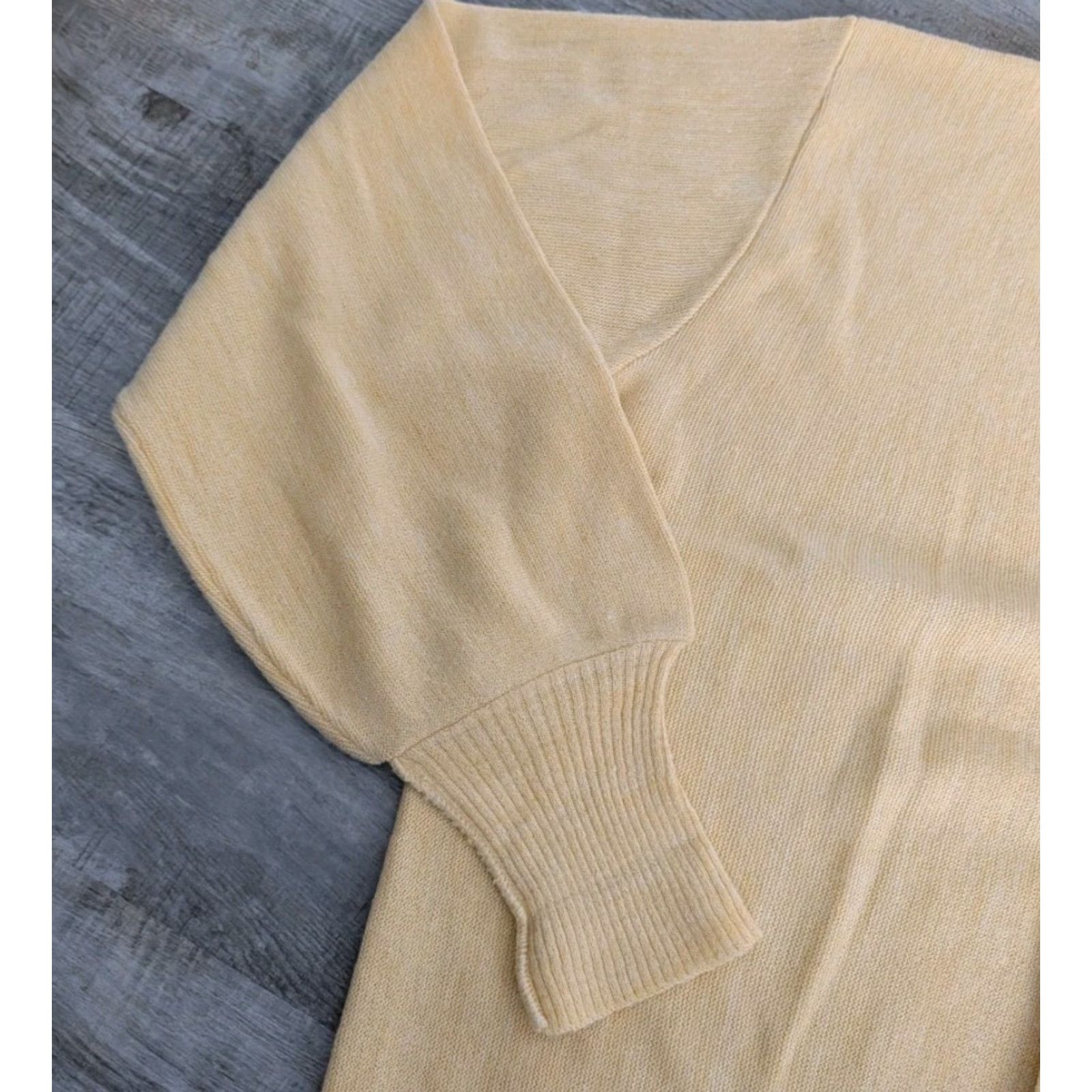 Buttero VINTAGE 60's Mens Cardigan Sweater Butter Yellow Kurt Cobain Style M/L EUC Cardigan Sweater Mens Yellow Kurt Cobain 60s Grunge Vintage Size US M / EU 48-50 / 2 - 3 Thumbnail