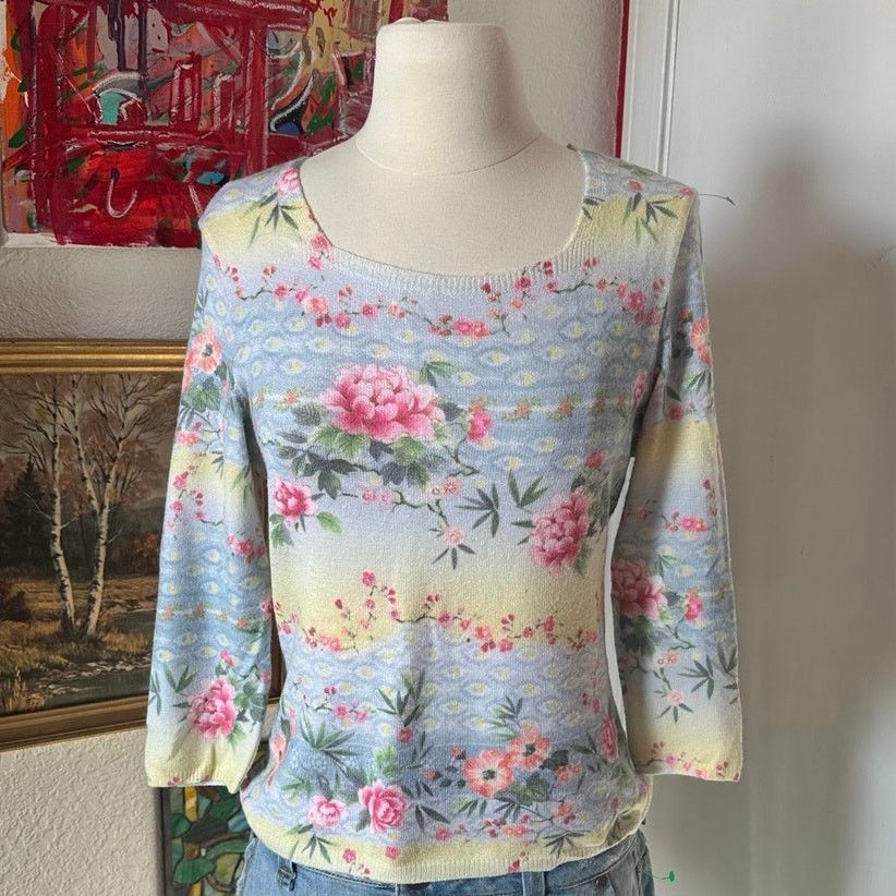 Other no brand pastel floral long sleeve sweater Size S / US 4 / IT 40 - 1 Thumbnail