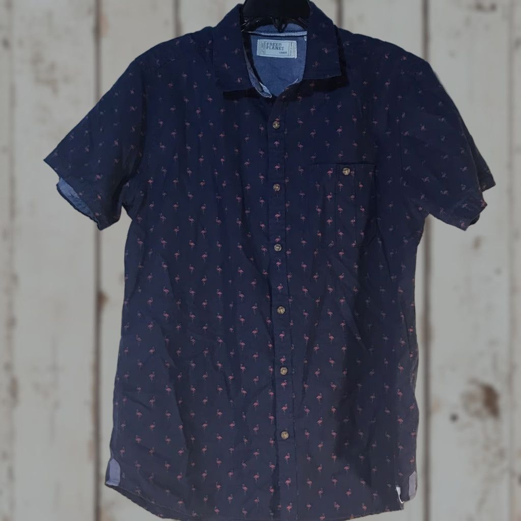 Vintage VINTAGE Free Planet Navy Mens Button-Up Shirt Short Sleeve Camiseta Flamingos 90s Summer Casual Size US L / EU 52-54 / 3 - 1 Thumbnail