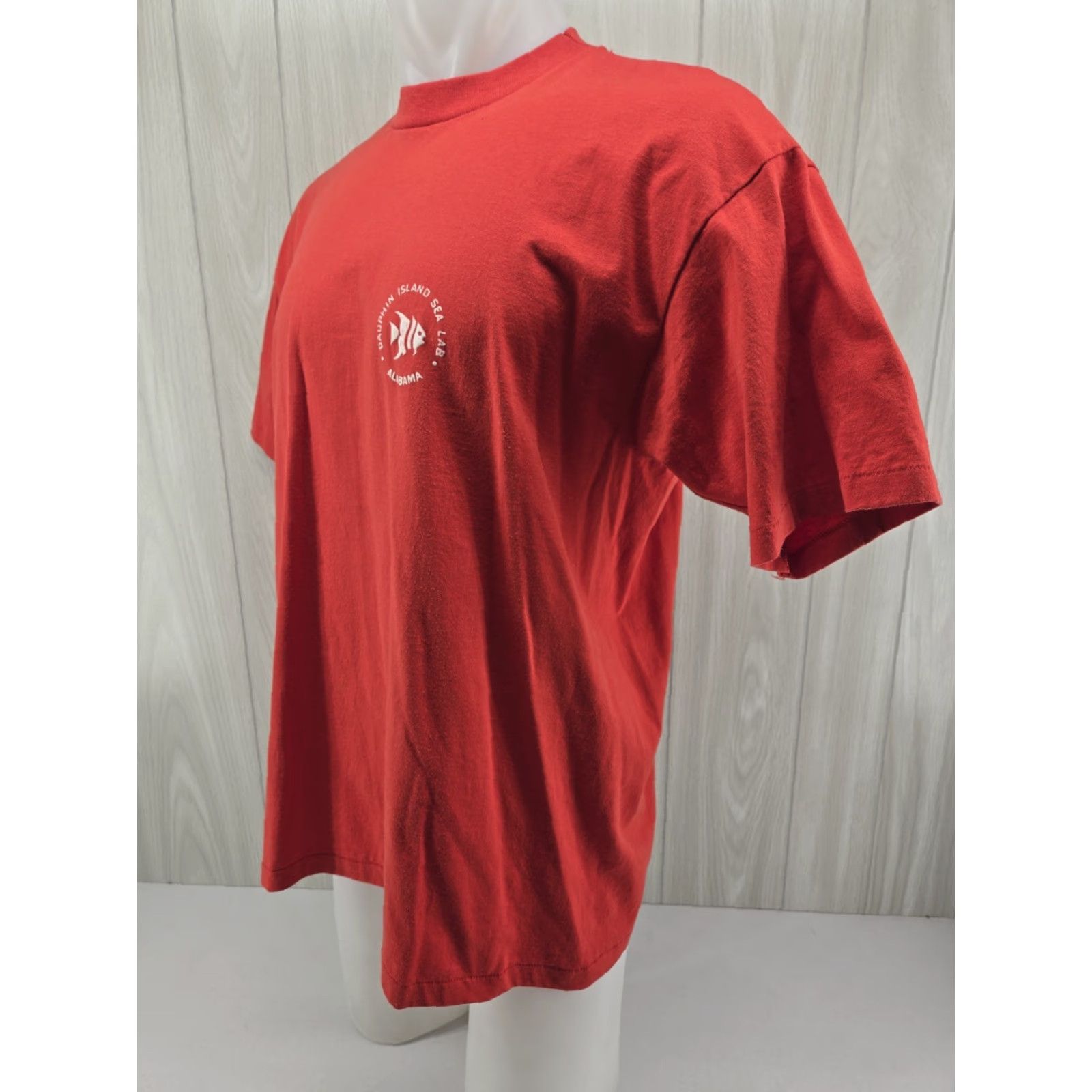 Hanes VINTAGE Hanes Dauphin Island Sea Lab Red Shirt Mens XL Single Stitch Crew Neck Graphic Print Jersey Cotton Short Sleeve All Seasons Size US XL / EU 56 / 4 - 4 Thumbnail