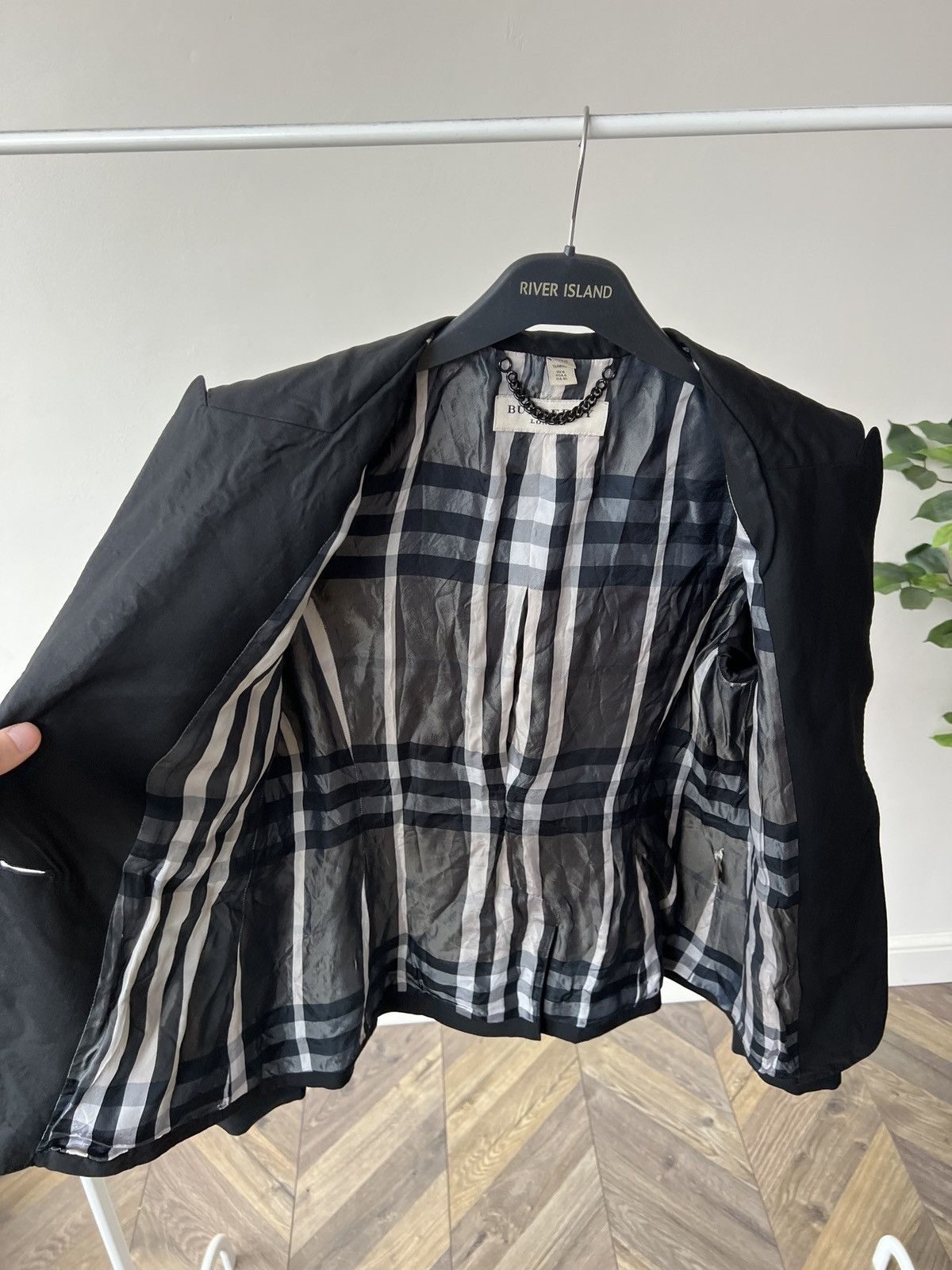 Burberry Vintage Burberry London Slim Fit women’s Blazer Check Lining Size S / US 4 / IT 40 - 12 Thumbnail
