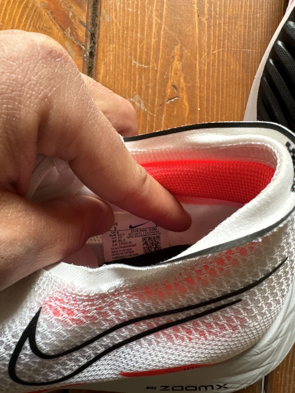 Nike Nike ZoomX StreakFly Size US 9 / EU 42 - 3 Thumbnail