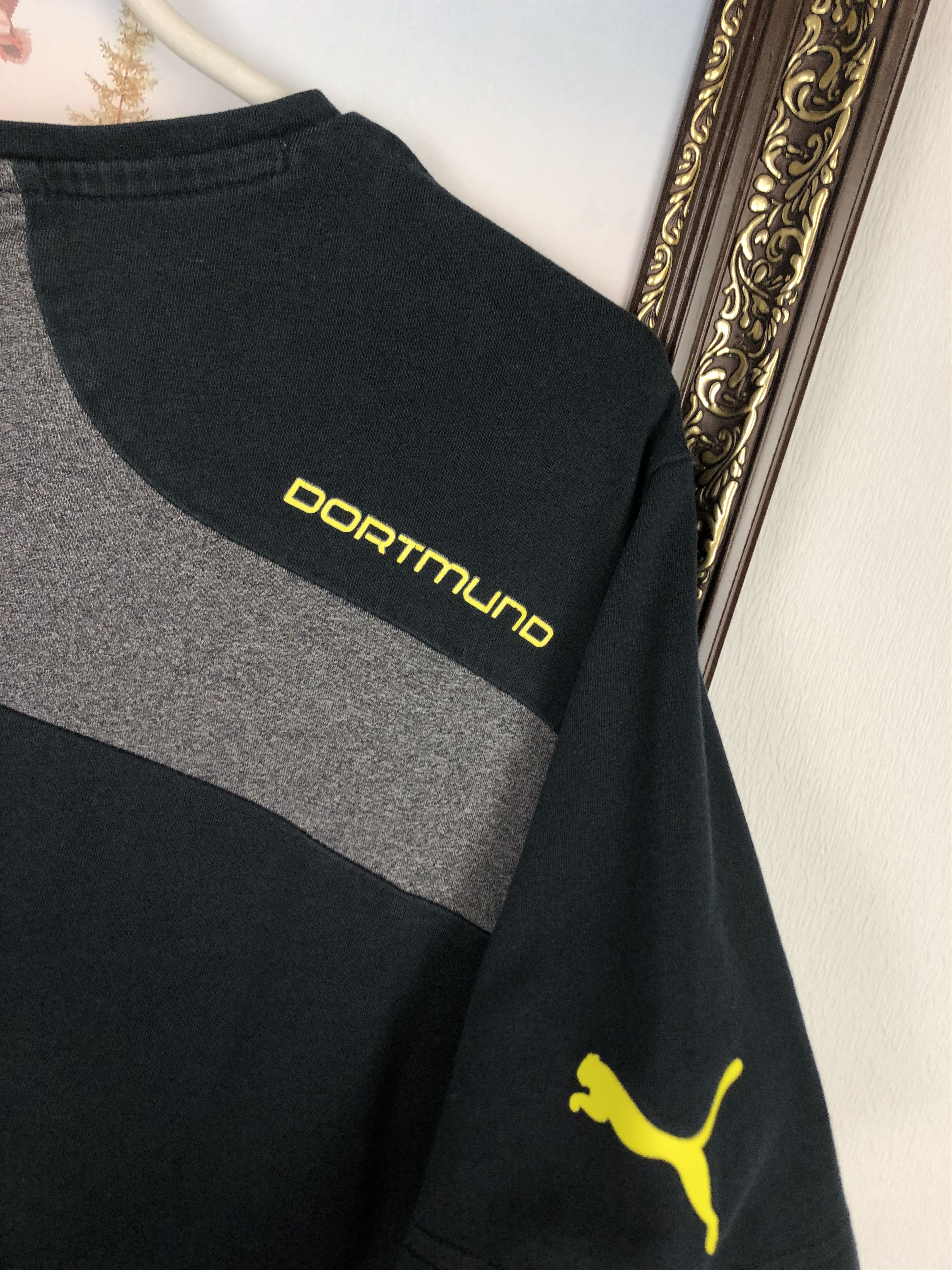 Puma Vintage Borussia Dortmund Football Train Shirt Soccer Tee Size US L / EU 52-54 / 3 - 13 Thumbnail
