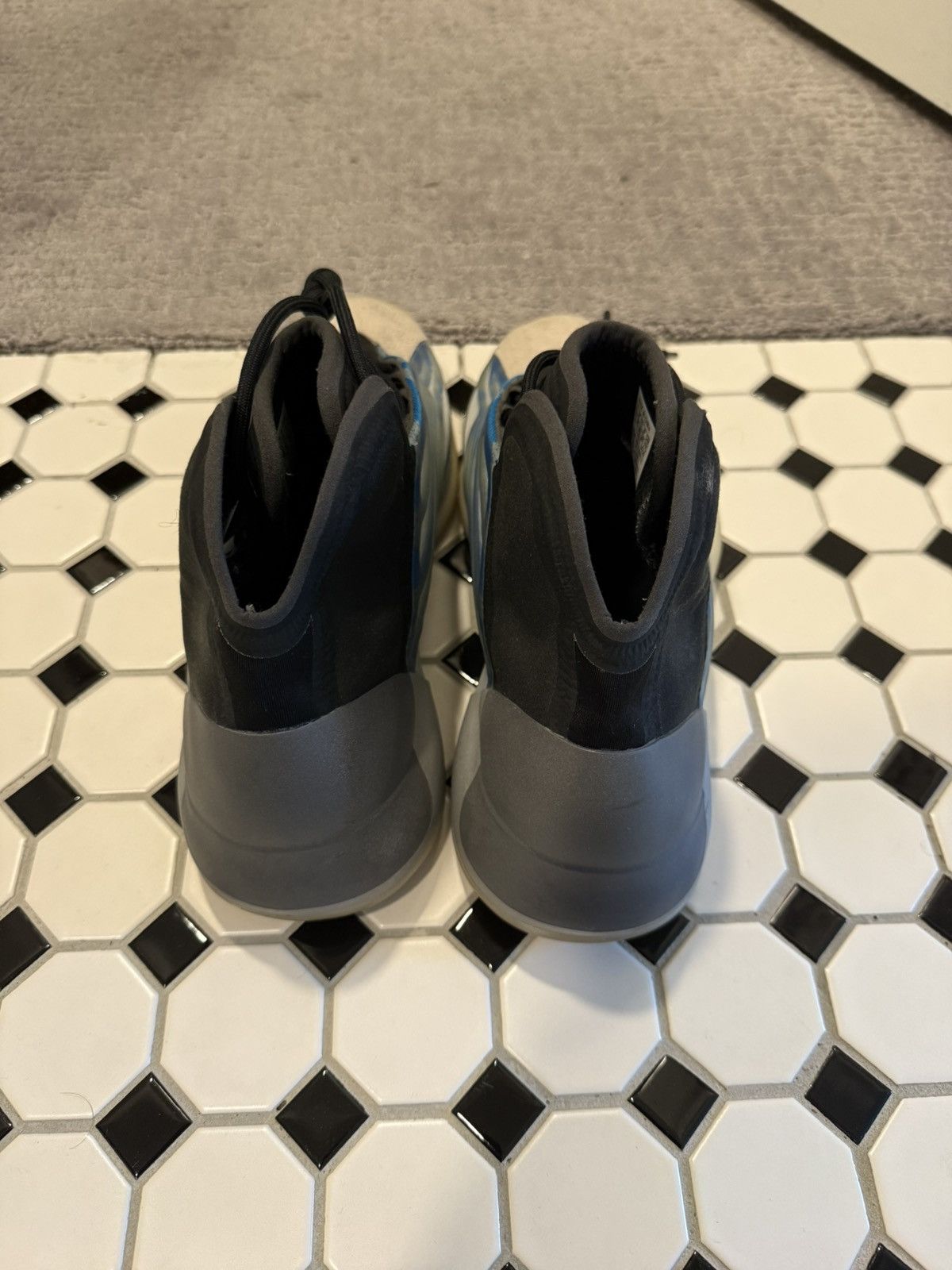 Yeezy Yeezy QNTM Frozen Blue Size US 10.5 / EU 43-44 - 4 Thumbnail