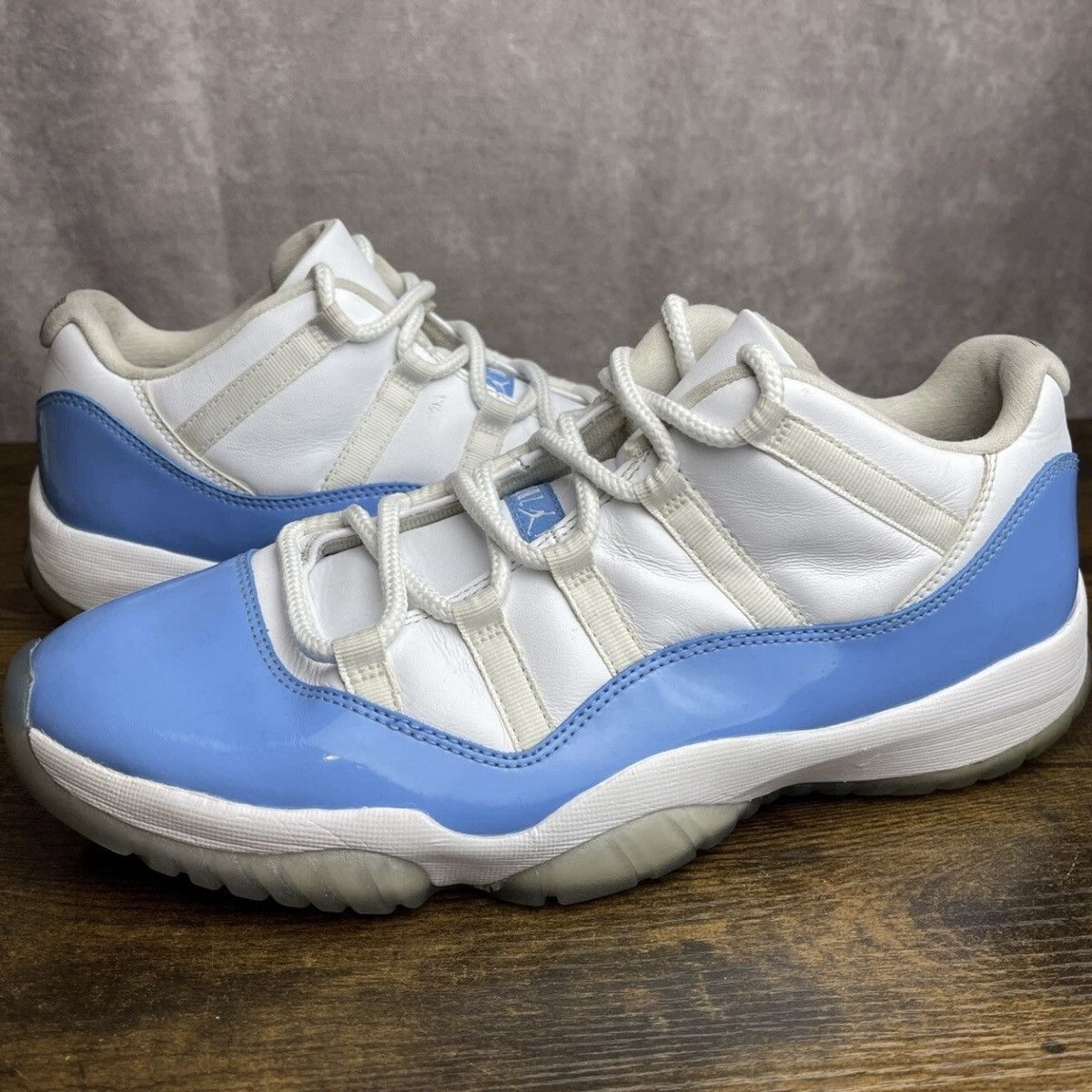 Jordan Brand Air Jordan 11 Retro Low University Blue 2017 528895-106 UNC Size US 11 / EU 44 - 2 Thumbnail