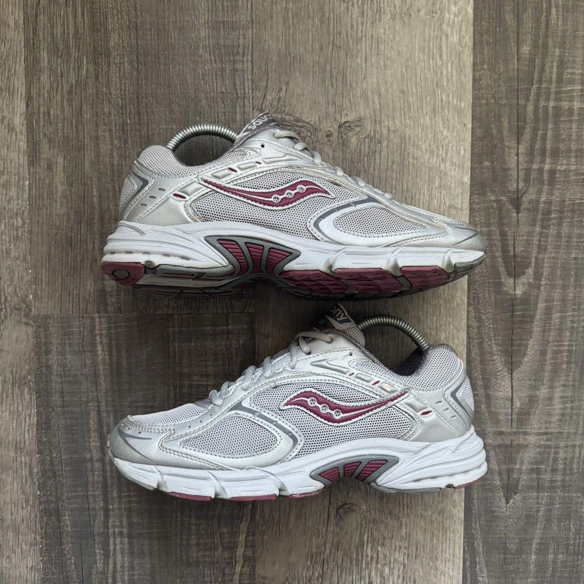 Saucony SAUCONY • WMNS Prestige TR (8M) Size US 8 / EU 41 - 2 Thumbnail