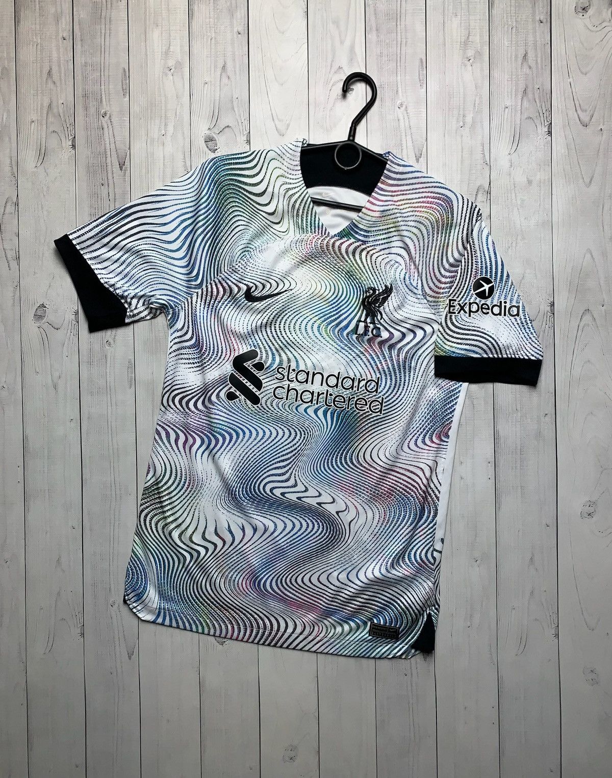 Nike Nike Liverpool soccer jersey size S away rare Size US S / EU 44-46 / 1 - 1 Thumbnail