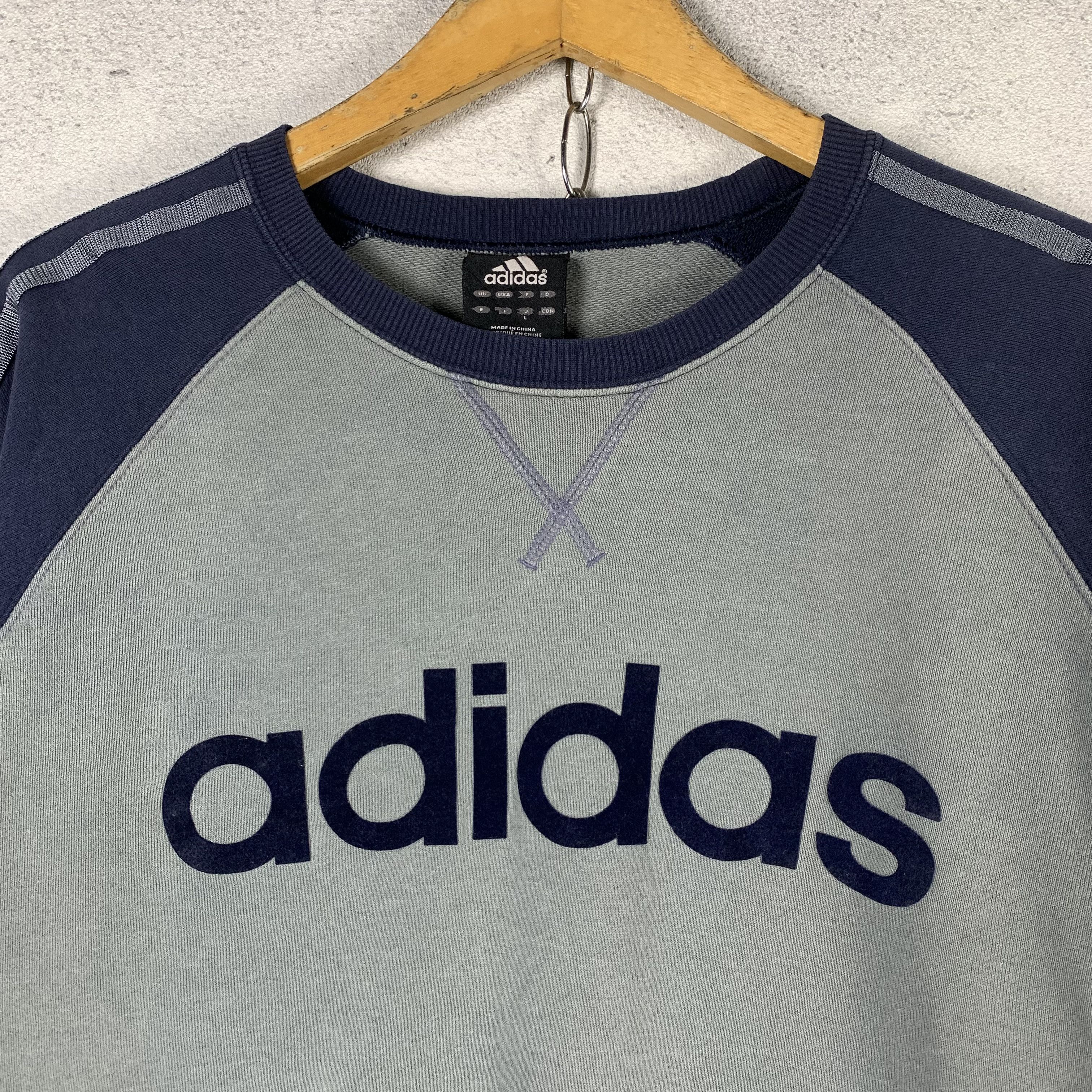 Adidas Y2K Adidas Three Stripes Sweatshirt Crewneck Size US M / EU 48-50 / 2 - 2 Thumbnail