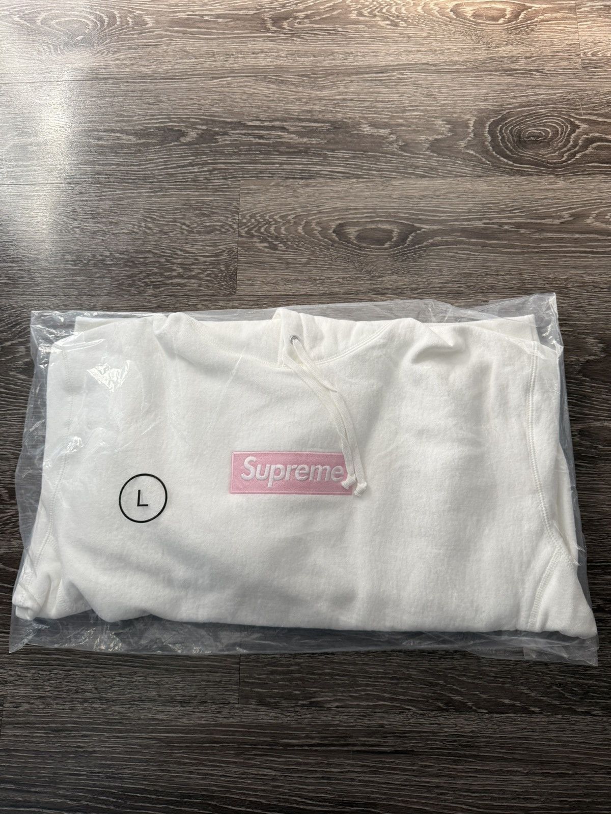 Supreme Supreme Box Logo White FW25 Size US L / EU 52-54 / 3 - 1 Thumbnail