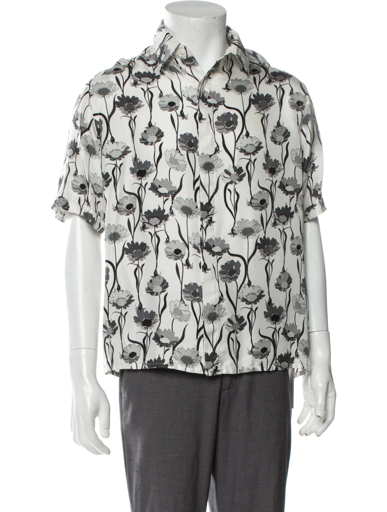 image of Fendi S/s Floral Button Up Shirt - Size 38 in Black/White, Men's