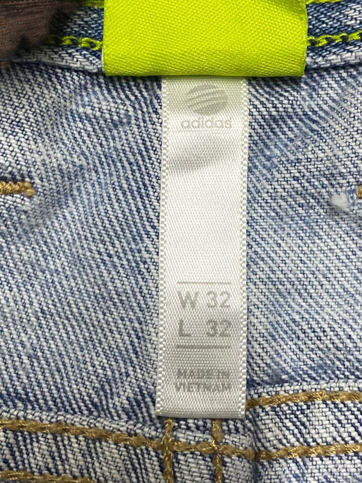 Adidas Vintage Adidas Light Wash Distressed Loose Jeans Size US 33 - 19 Thumbnail