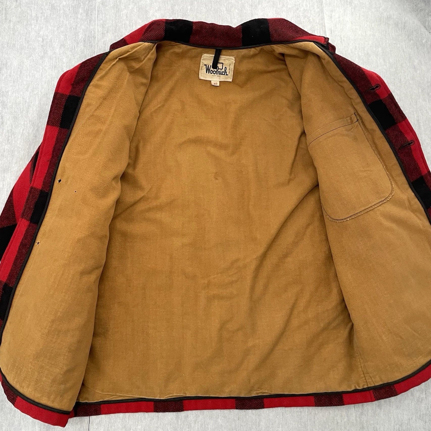 Vintage VINTAGE Woolrich Hunting Jacket Adult Medium Wool Plaid Buffalo Coat Mens Size US XXS / EU 40 - 3 Thumbnail