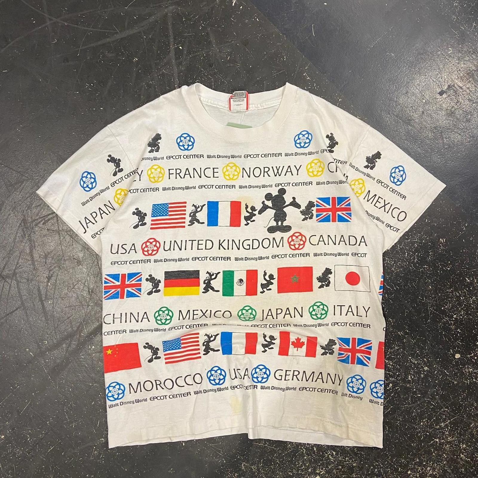 Disney 90s Disney Countries AOP Tee Size US XL / EU 56 / 4 - 4 Thumbnail