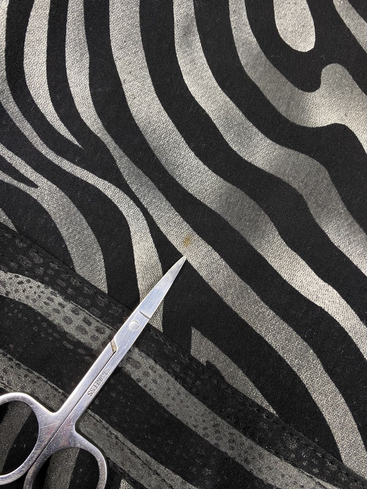 Versace Vintage Gianni Versace V2 Zebra Print Belted Wrap Jacket Size XL / US 12-14 / IT 48-50 - 9 Thumbnail