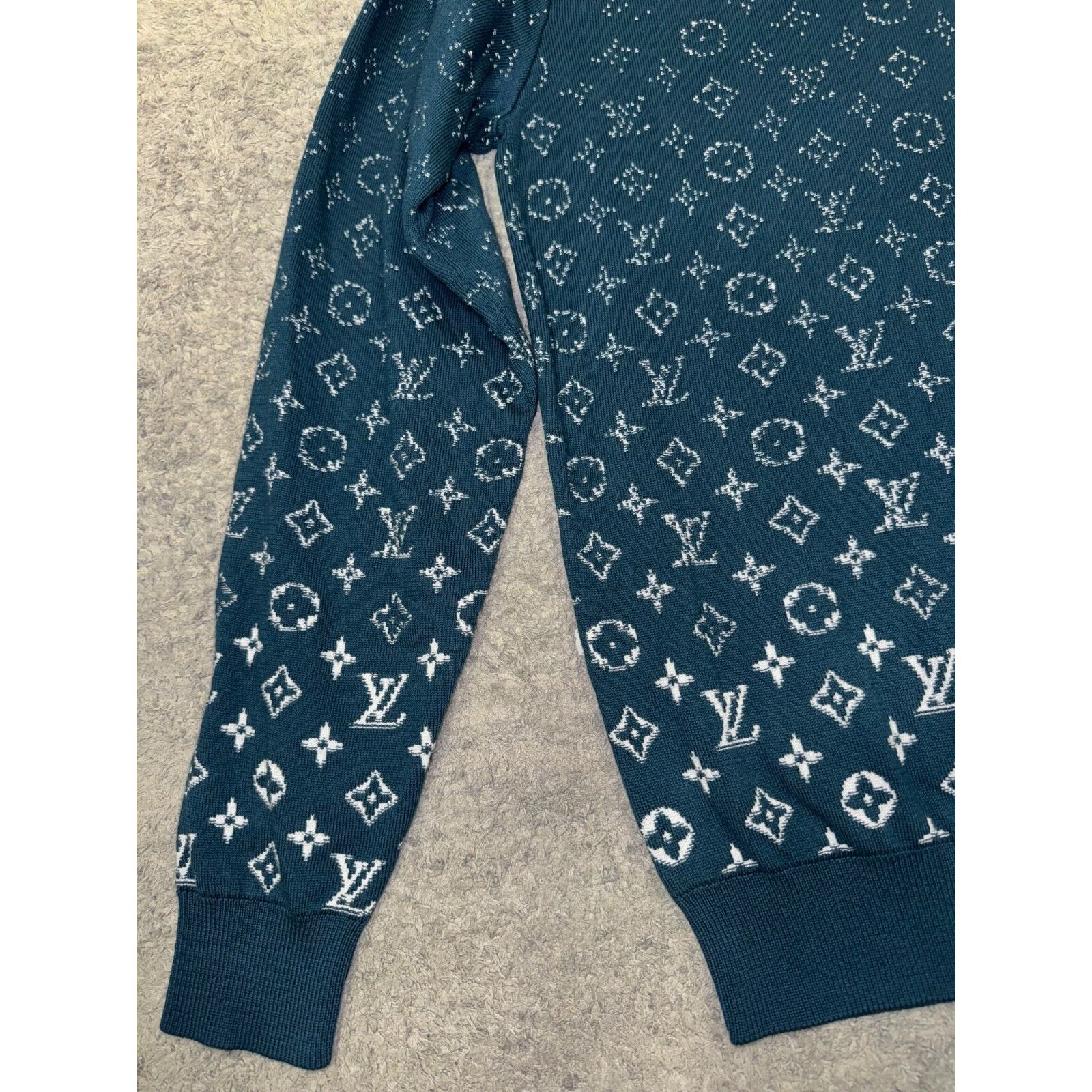Louis Vuitton Louis Vuitton Canard Teal White Logo Crewneck Sweater M Size US M / EU 48-50 / 2 - 5 Thumbnail