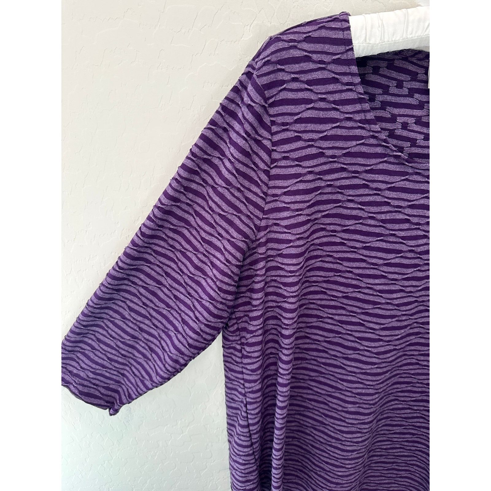 Chicos CHICOS Purple Knit Textured 3/4 Sleeve Asymmetric Tunic Top Size L / US 10 / IT 46 - 3 Thumbnail