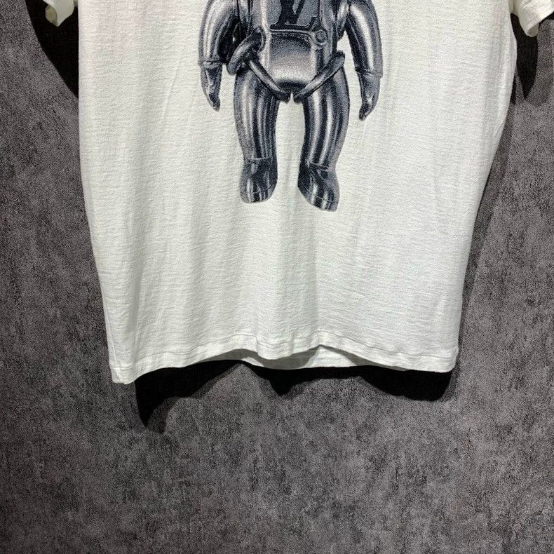 Louis Vuitton Louis Vuitton Alien White Short Sleeve 2501-Nextarrow Size US S / EU 44-46 / 1 - 6 Thumbnail