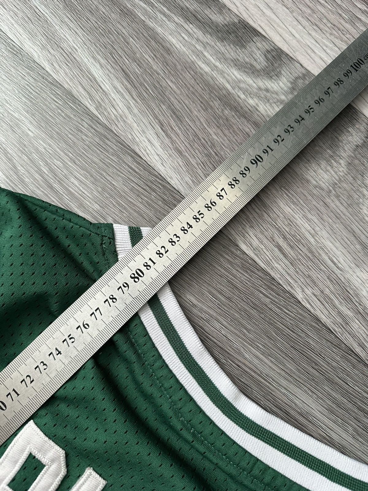Adidas Adidas Vintage Boston Celtics Larry Bird 33 hype y2k size XL Size US XL / EU 56 / 4 - 9 Thumbnail