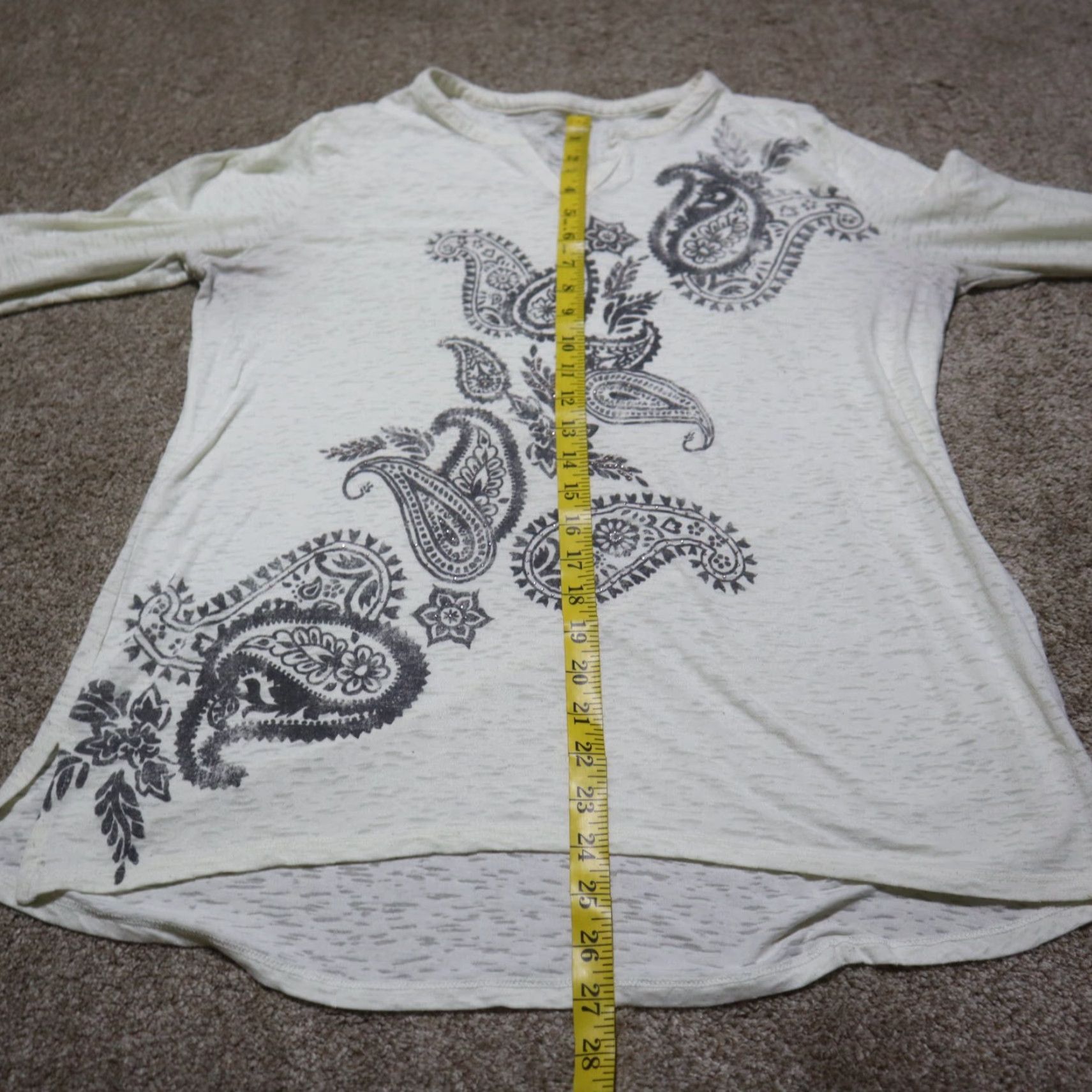 Vintage St. John's Bay Shirt Womens Adult Large Ivory Floral Paisley Top Short Sleeve Scoop Neck Casual Blouse Rhinestones Modern 90s Theme Size L / US 10 / IT 46 - 6 Thumbnail