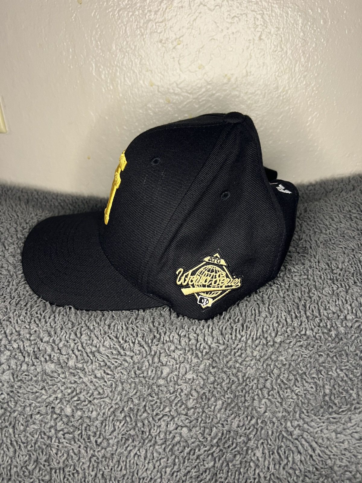 Other Mini Patch LA Gold Snapback Black (Green UV) Size ONE SIZE - 2 Thumbnail