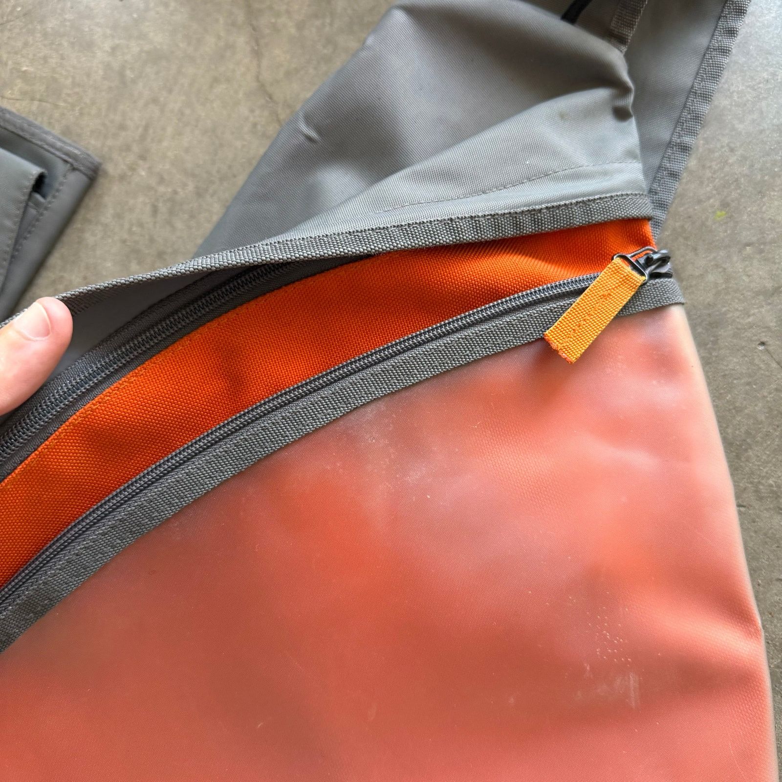 Nike 2000s Nike Crossbody Sling Bag Grey/Orange Size ONE SIZE - 3 Thumbnail