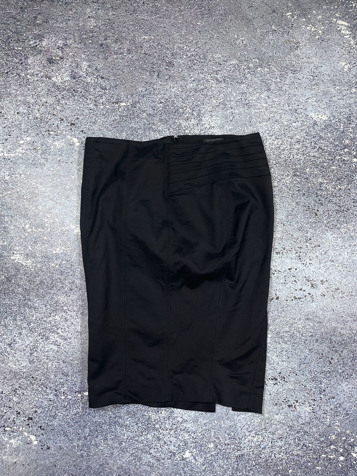 Gucci Gucci Tom Ford Black Medi Skirt Designer Classic Luxury Size 28" / US 6 / IT 42 - 1 Thumbnail