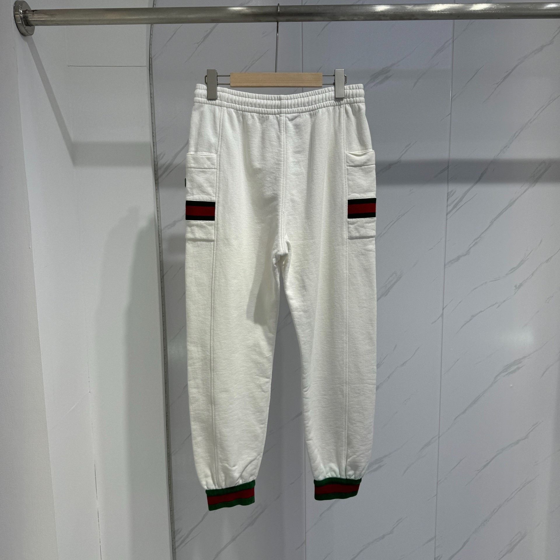 Gucci Gucci Gucci double G white logo red and green school unifor Size US 26 / EU 42 - 2 Thumbnail