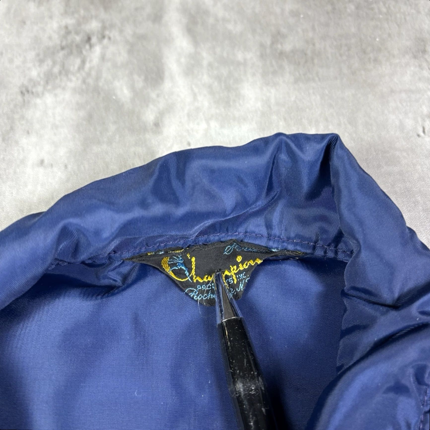 Champion VINTAGE Champion Windbreaker Jacket Mens XL Blue Nylon Softshell Lined Button Snap Workwear 60s USA College Football Basketball Size US XL / EU 56 / 4 - 6 Thumbnail
