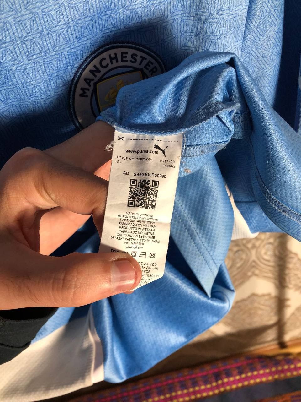 Puma × Vintage VERY RARR PUMA FC MANCHESTER CITY ENGLAND SOCCER JERSEY Y2K Size US M / EU 48-50 / 2 - 8 Thumbnail
