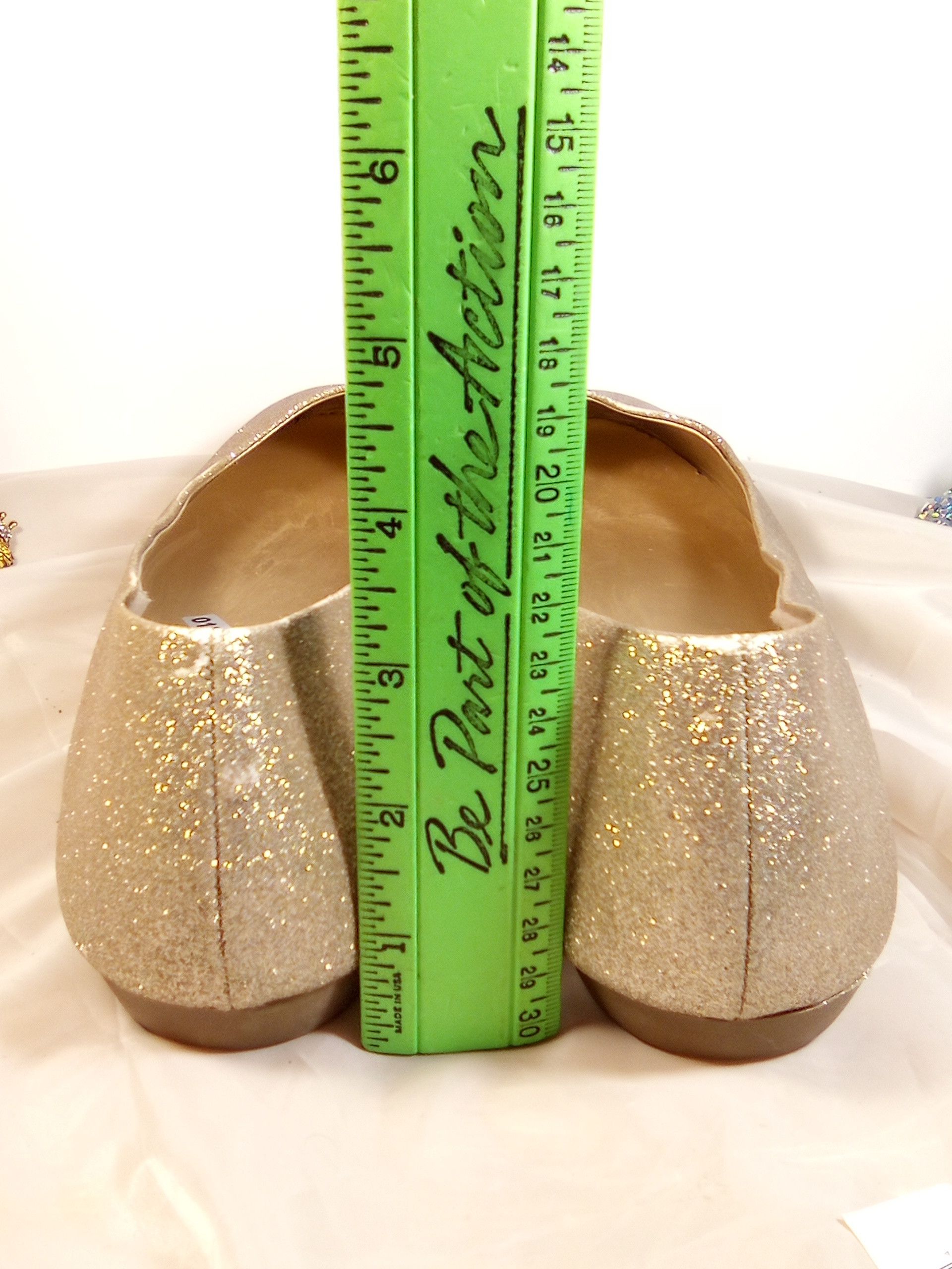 American Eagle Outfitters AMERICAN EAGLE GOLDEN FLATS SZ 13 FASHION CASUAL SHOE Size US 11.5 / IT 41.5 - 6 Thumbnail