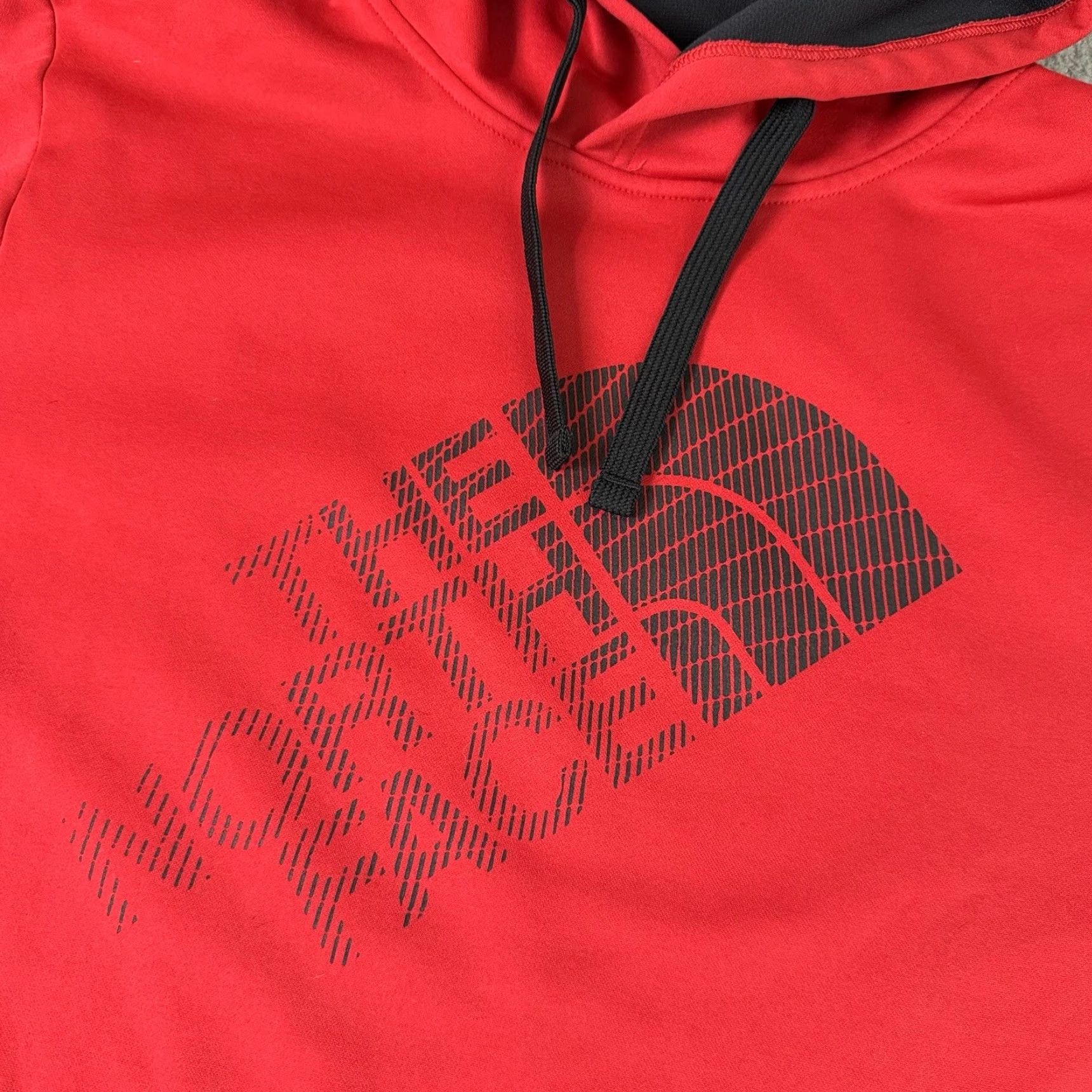 The North Face The North Face Hoodie Mens L Red Fleece Pullover Pockets Logo Sweatshirt L Size US L / EU 52-54 / 3 - 3 Thumbnail