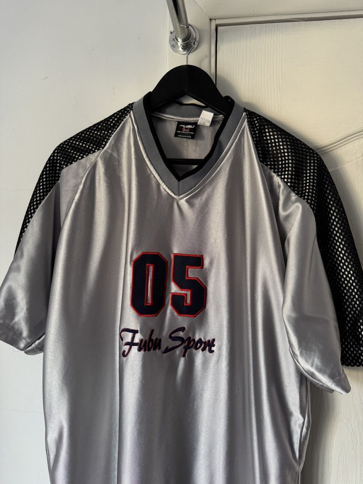 Fubu Vintage 90s FUBU 05 Silver Black Mesh Baseball Jersey Size US L / EU 52-54 / 3 - 2 Thumbnail