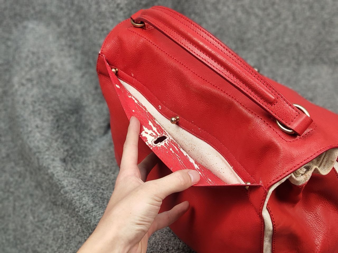 Yves Saint Laurent Yves Saint Laurent YSL Muse Two Hand Bag Red Leather Satchel Size ONE SIZE - 17 Thumbnail