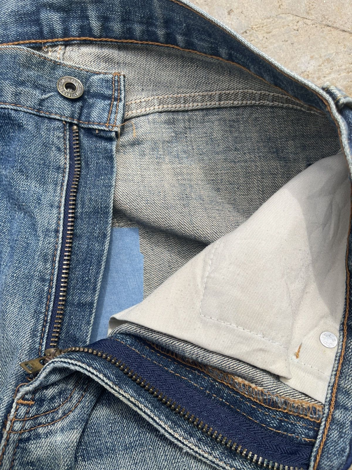 Levi's Levi’s 502 Made in Japan Dark Wash Distressed Thrashed Denim Size US 31 - 9 Thumbnail