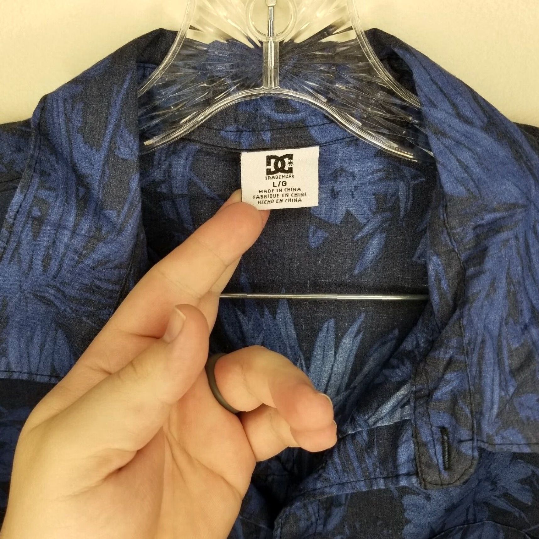 Vintage DC Skateboarding Shirt Mens Long Sleeve Button-Up Floral Blue L Size Size US L / EU 52-54 / 3 - 3 Thumbnail