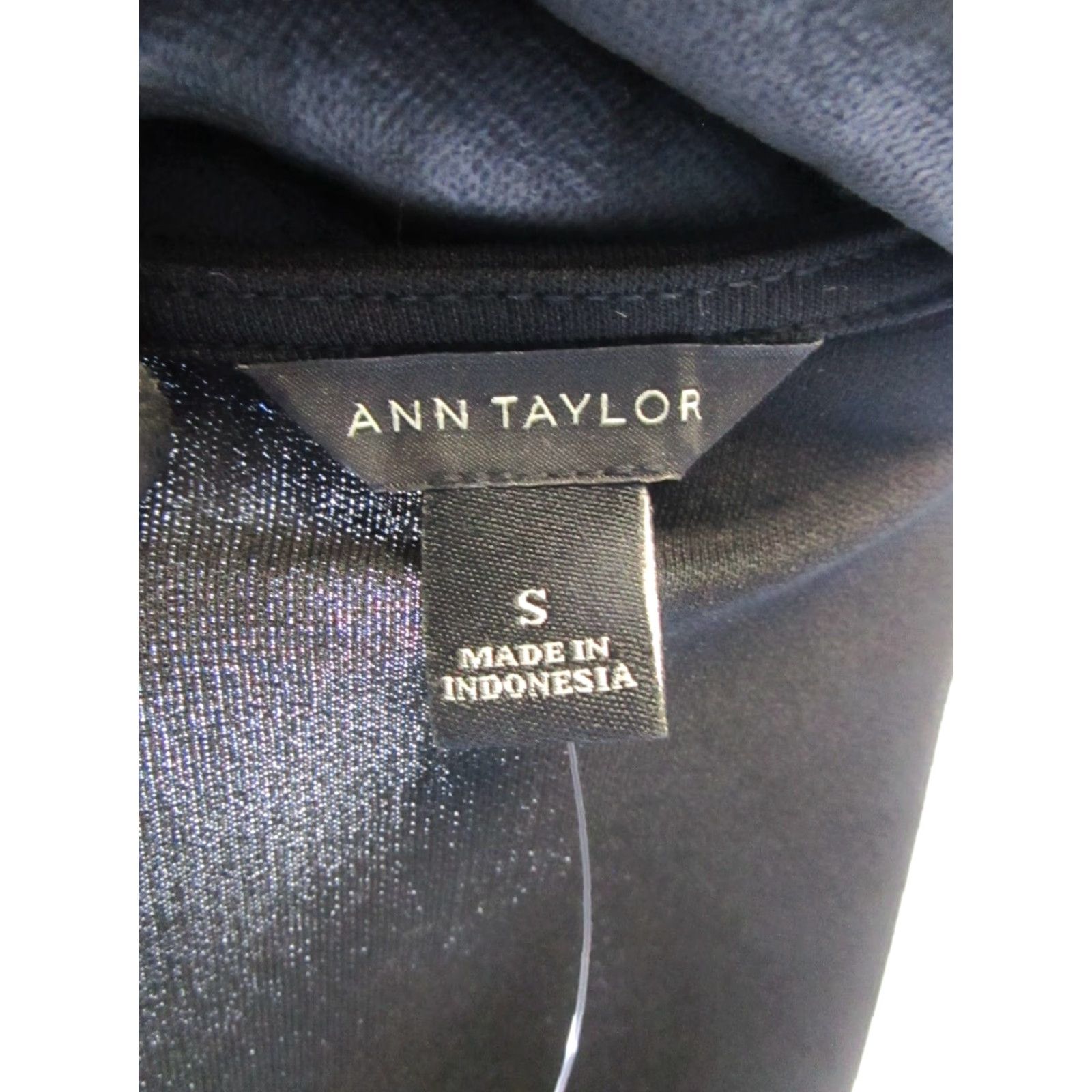Ann Taylor VINTAGE Ann Taylor Top Womens Small Black Cold Shoulder Blouse New Size S / US 4 / IT 40 - 3 Thumbnail