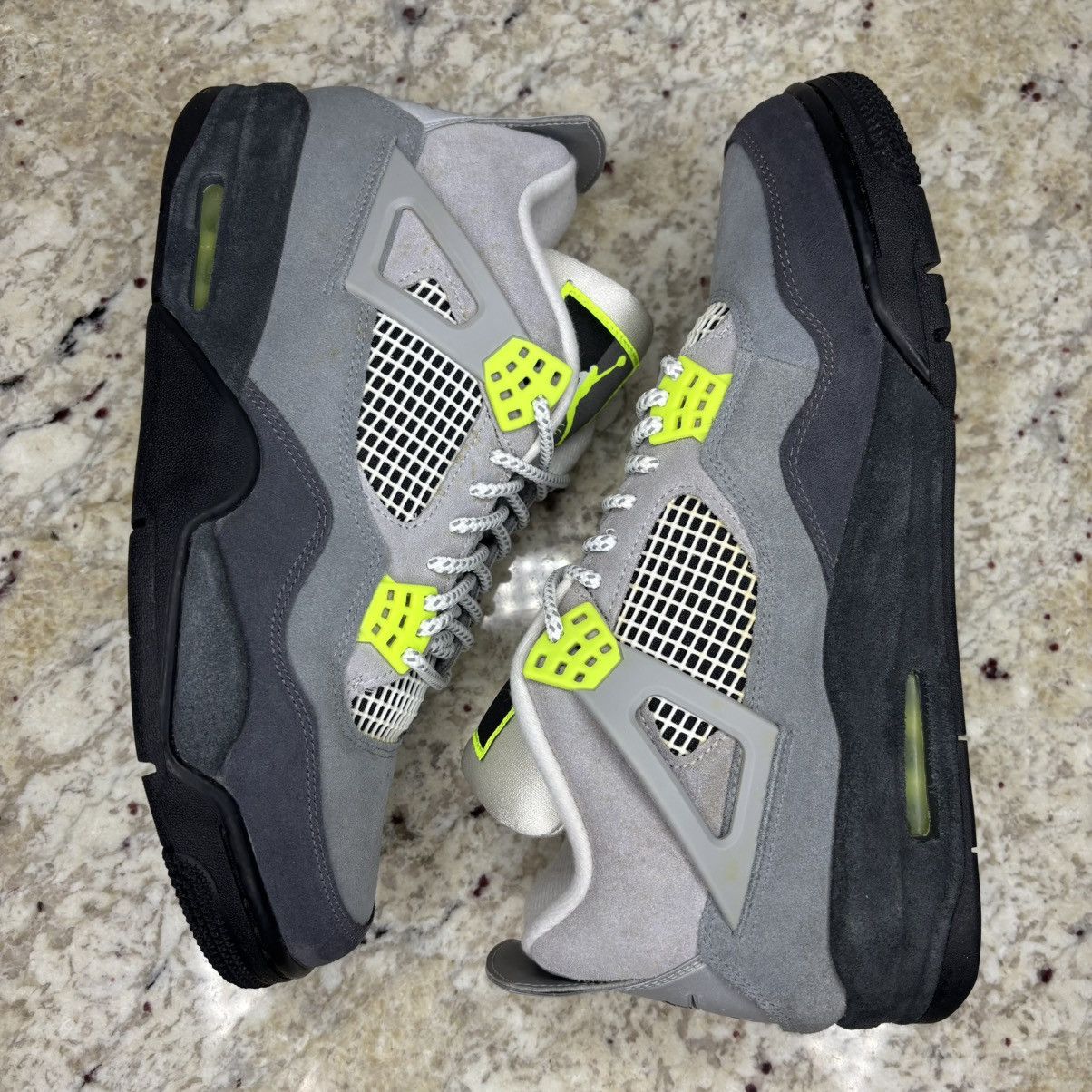 Jordan Brand Size 11 - Jordan 4 Retro SE Mid Neon 95 NEW WITH DEFECTS Size US 11 / EU 44 - 19 Thumbnail