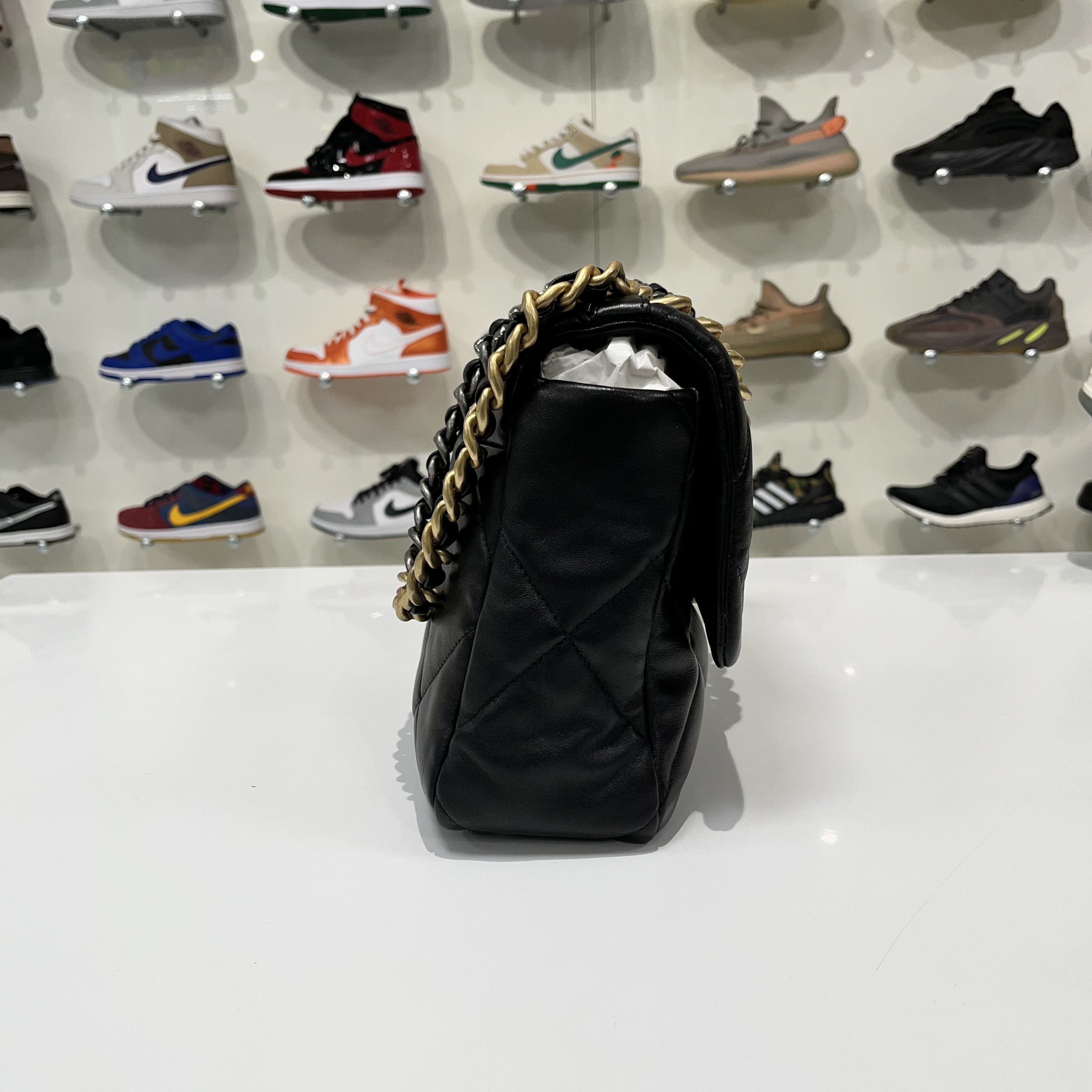 Chanel Chanel 19 Handbag Black/Gold Size ONE SIZE - 4 Thumbnail