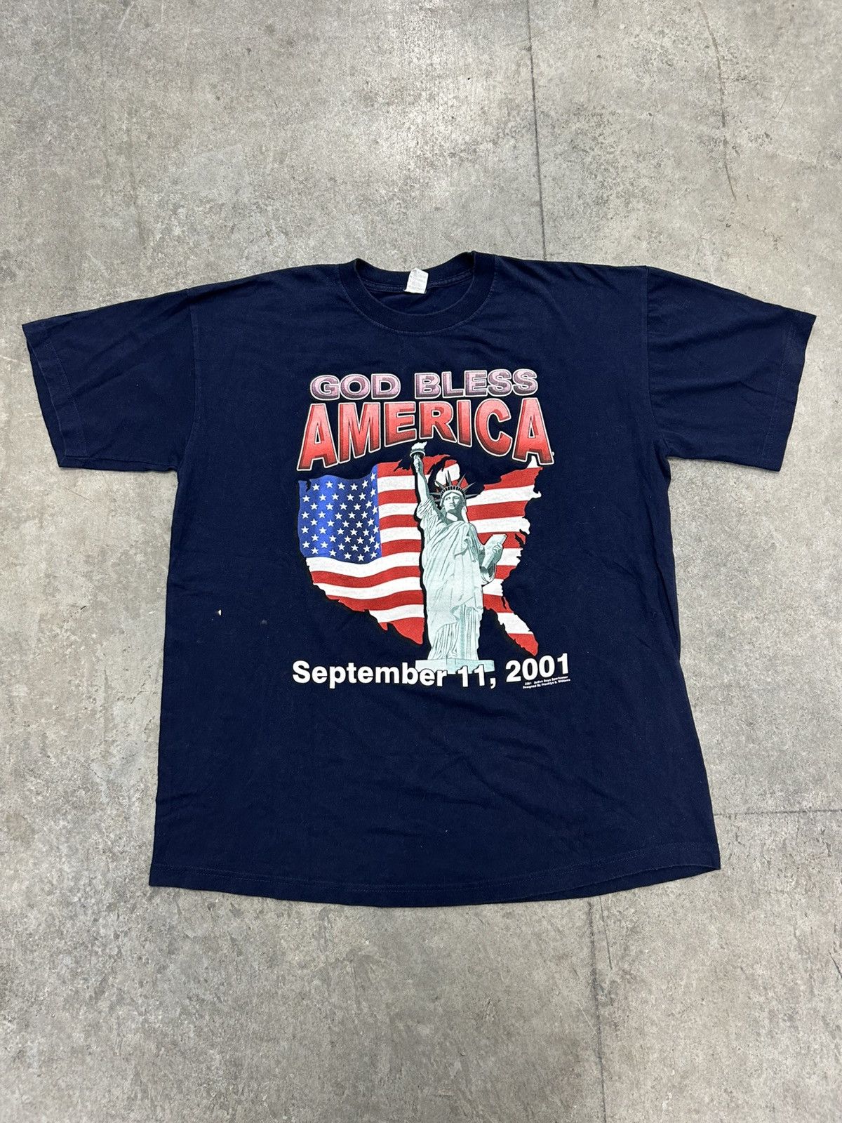 Vintage Vintage 9/11 t shirt God bless America Size US XL / EU 56 / 4 - 1 Thumbnail
