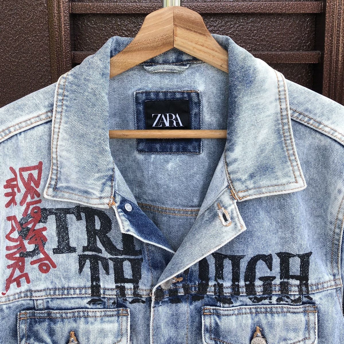 Zara Zara Men’s Graffiti Acid Wash Denim Trucker Jacket Size US M / EU 48-50 / 2 - 15 Thumbnail