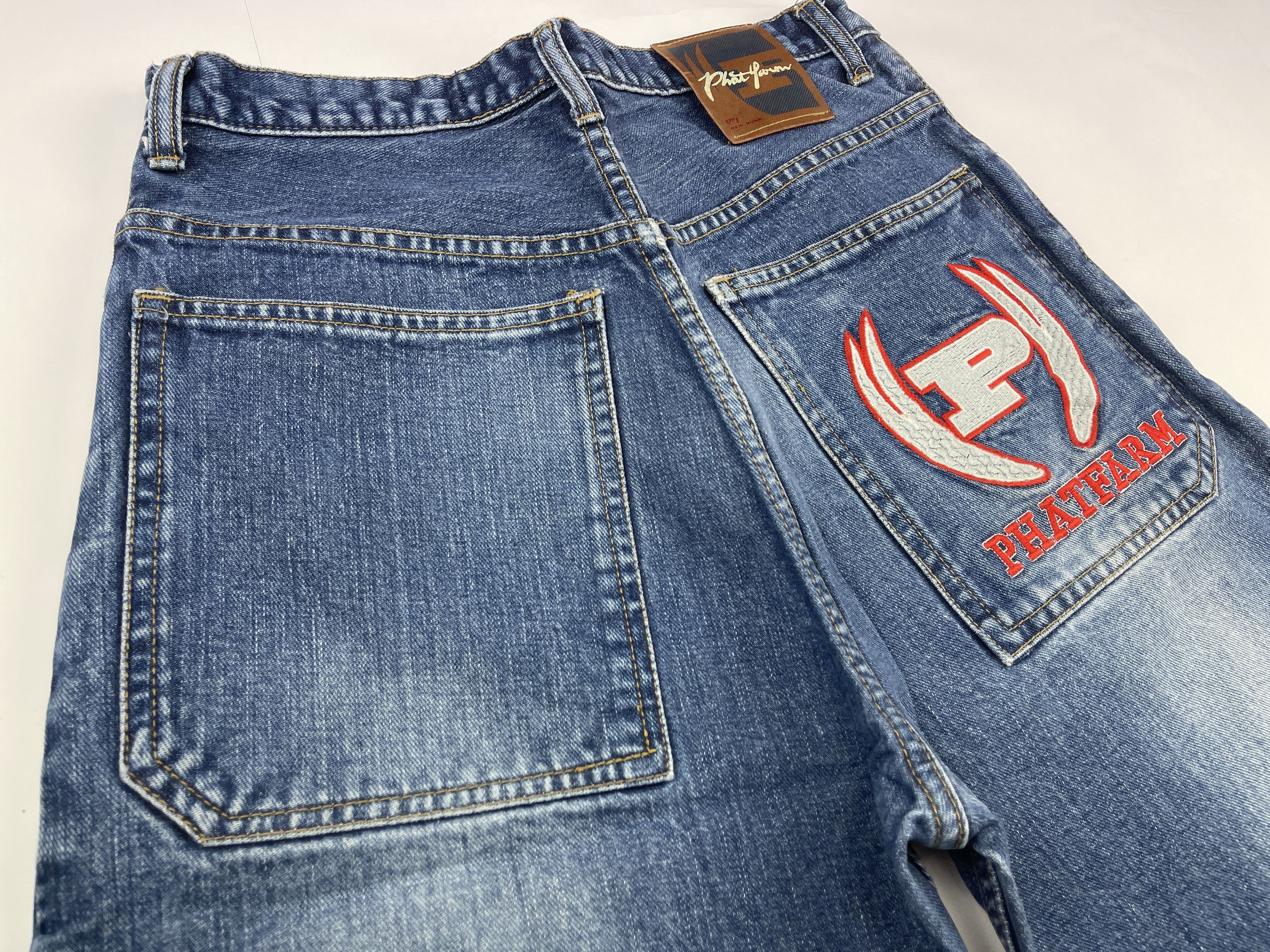Phat Farm Phat Farm shorts, vintage hip hop baggy jeans, 90s size W 28 Size US 28 / EU 44 - 4 Thumbnail