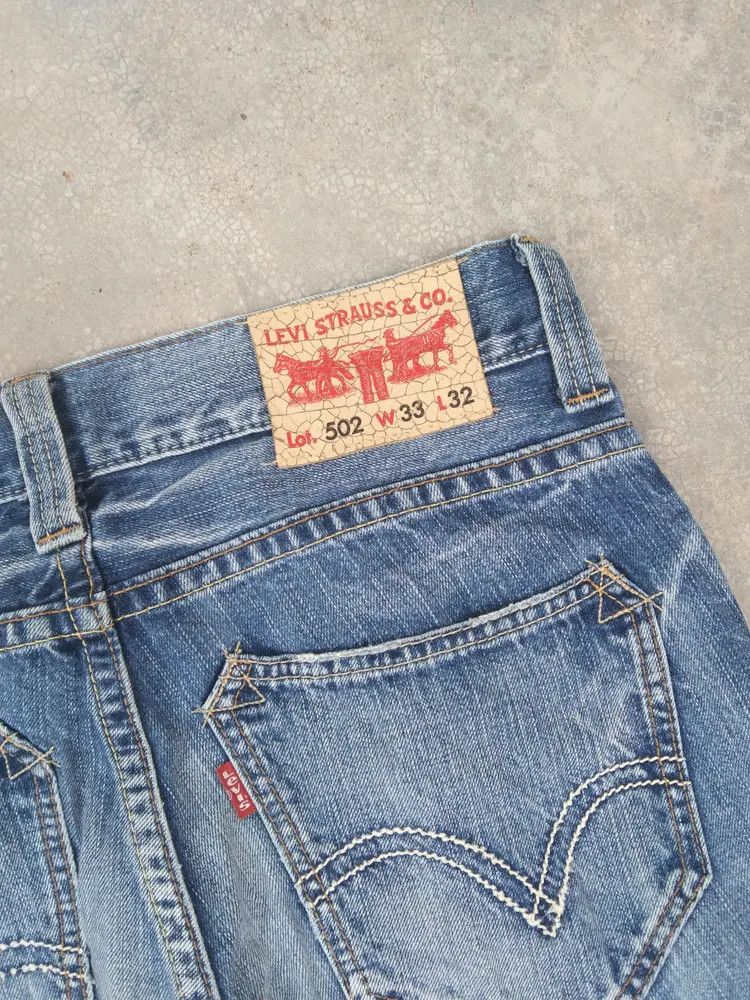 Levi's Vintage Levi's Jeans 502 Distressed Straight Leg Denim 32x32 Size US 32 / EU 48 - 4 Thumbnail