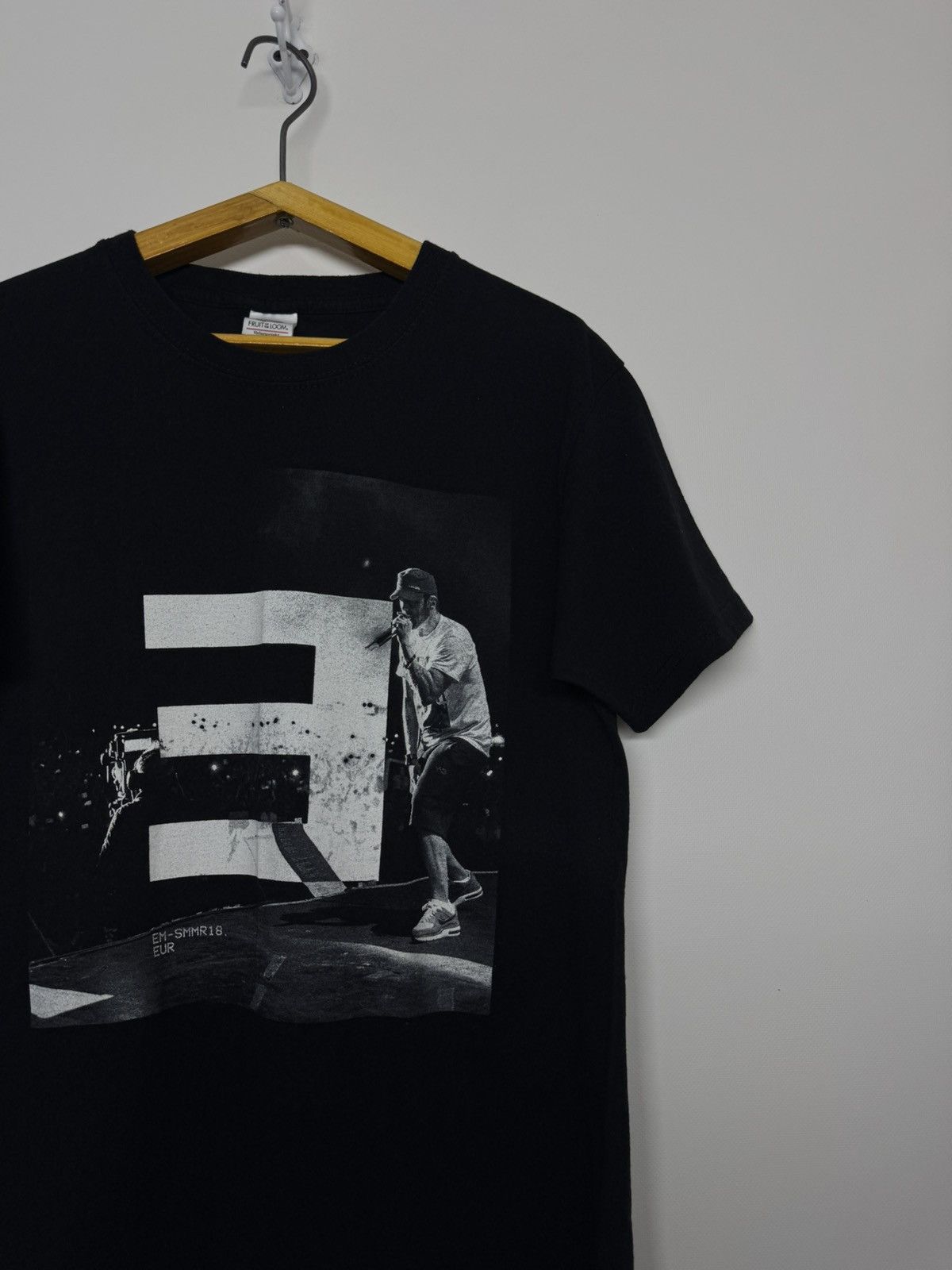 Fruit Of The Loom Vintage Y2k 2018 Eminem Tour T-Shirt Size US S / EU 44-46 / 1 - 6 Thumbnail