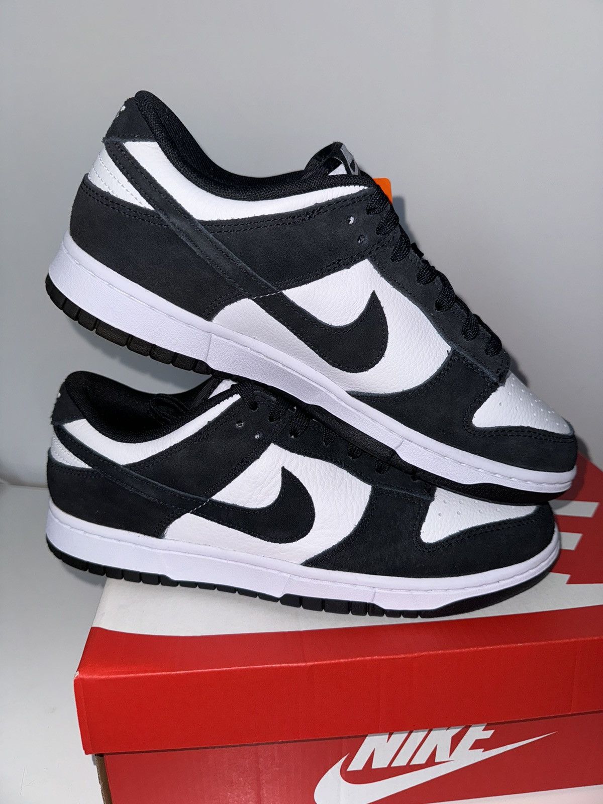 Nike Nike Dunk Low Retro Se Suede Panda 43 EU FQ8249-100 Size US 9.5 / EU 42-43 - 10 Thumbnail